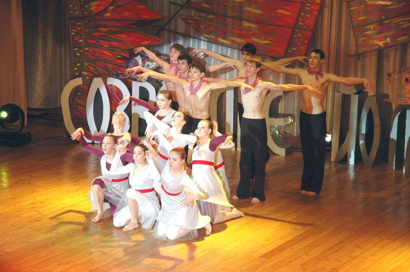 Ансамбль танца Набережночелнинского колледжа искусств